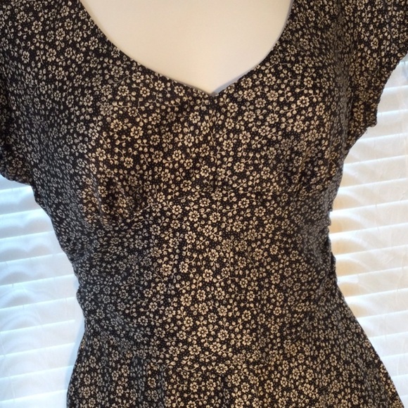 Express Design Studio Silk Floral Tie Back Blouse Sz S - Picture 4 of 12